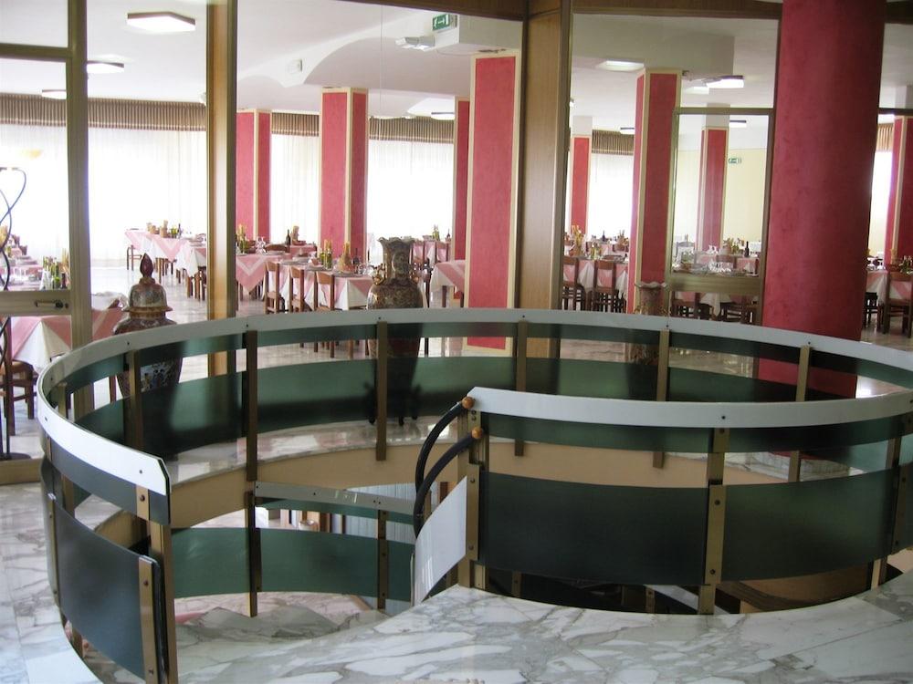 Hotel Reali Chianciano Terme Ngoại thất bức ảnh